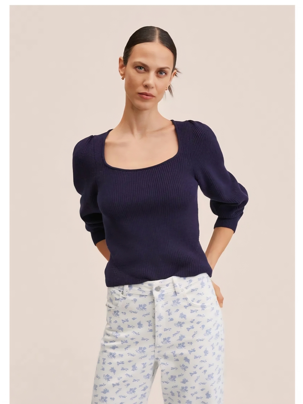 Mango Wide-Leg Floral Print Pants in White and Light Blue - Picture 4 of 10